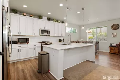 7713 92nd Place NE, Marysville, WA 98270 - Photo 4