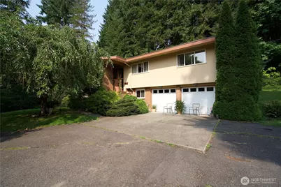 15440 SE May Valley Road, Renton, WA 98059 - Photo 2