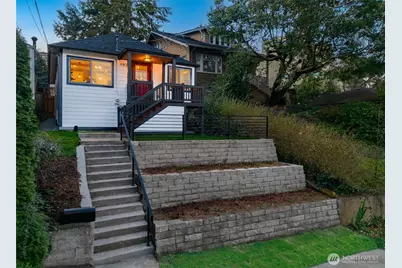 1927 42nd Avenue SW, Seattle, WA 98116 - Photo 2