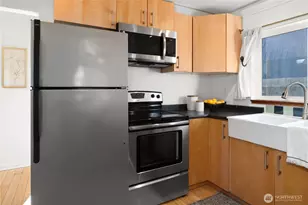 1335 13th St, Port Townsend, WA 98368 - Photo 8