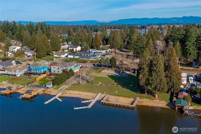 5339 S Island Drive E, Bonney Lake, WA 98391 - Photo 38