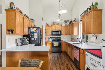 5339 S Island Drive E, Bonney Lake, WA 98391 - Photo 8