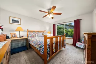 5339 S Island Dr E, Bonney Lake, WA 98391 - Photo 14