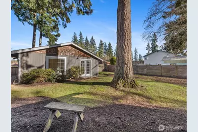 5706 225th Street SW, Mountlake Terrace, WA 98043 - Photo 32