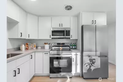 5706 225th Street SW, Mountlake Terrace, WA 98043 - Photo 14