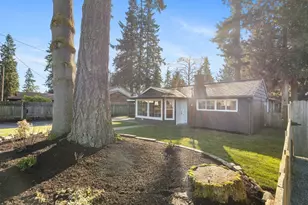 5706 225th St SW, Mountlake Terrace, WA 98043 - Photo 2