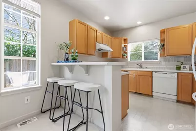 15743 NE 95th Way #53, Redmond, WA 98052 - Photo 6