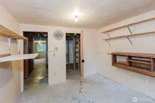 13607 W Raven Ln, Bremerton, WA 98312 - Photo 32