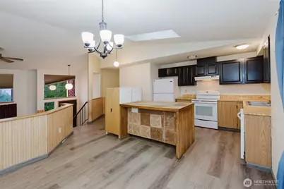 13607 W Raven Lane, Bremerton, WA 98312 - Photo 14