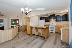 13607 W Raven Ln, Bremerton, WA 98312 - Photo 14