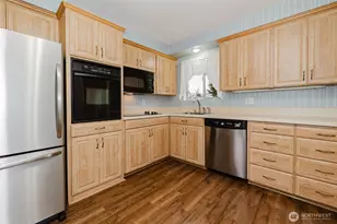 11610 19th Ave SW, Burien, WA 98146 - Photo 8