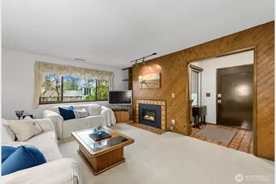 9930 NE 144th Lane #202, Kirkland, WA 98034 - Photo 6