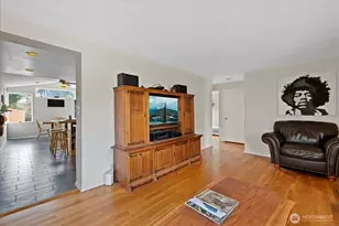 347 NW 52nd St, Seattle, WA 98107 - Photo 6