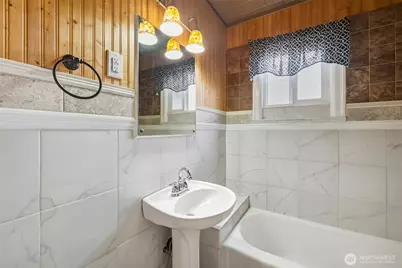 108 F Street SE, Auburn, WA 98002 - Photo 10