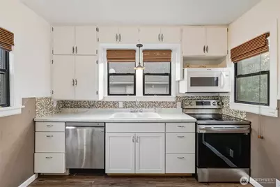 108 F Street SE, Auburn, WA 98002 - Photo 4