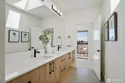 9011 14th Avenue SW, Seattle, WA 98106 - Photo 30