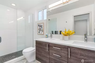 4459 Midvale Avenue N, Seattle, WA 98103 - Photo 18