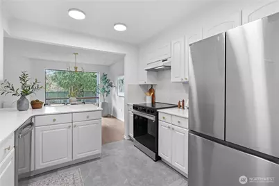 13735 15th Avenue NE #A7, Seattle, WA 98125 - Photo 6