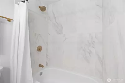 13735 15th Avenue NE #A7, Seattle, WA 98125 - Photo 16