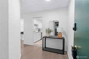 13735 15th Ave NE, Seattle, WA 98125 - Photo 2