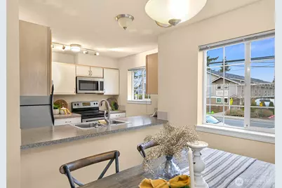 2709 W Maplewood Avenue #201, Bellingham, WA 98225 - Photo 18