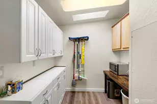 1802 140 St E, Tacoma, WA 98445 - Photo 10
