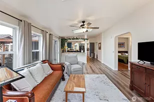 1802 140 St E, Tacoma, WA 98445 - Photo 16