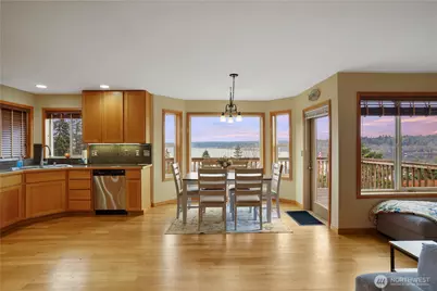 1934 W Earhart Street, Bremerton, WA 98312 - Photo 12