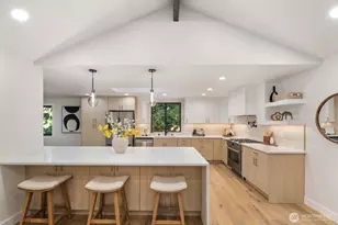 18011 NE 196th St, Woodinville, WA 98077 - Photo 10