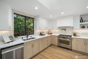 18011 NE 196th St, Woodinville, WA 98077 - Photo 8