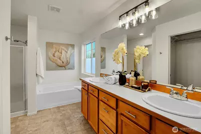 7004 Holly Park Drive S, Seattle, WA 98118 - Photo 16