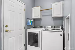 4325 E 245th St, Spanaway, WA 98387 - Photo 8