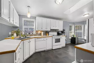 4325 E 245th St, Spanaway, WA 98387 - Photo 6