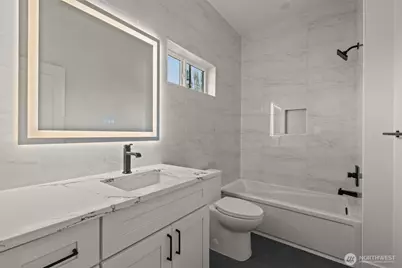 15815 47th Avenue S, Tukwila, WA 98188 - Photo 20