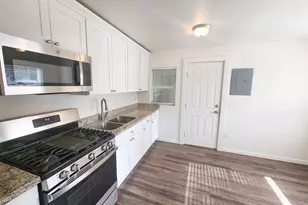 212 A&b Elm St, Bremerton, WA 98310 - Photo 6