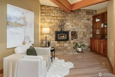 7816 NE 32nd Street, Medina, WA 98039 - Photo 4