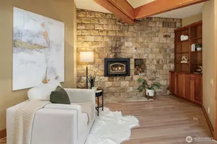 7816 NE 32nd St, Medina, WA 98039 - Photo 4