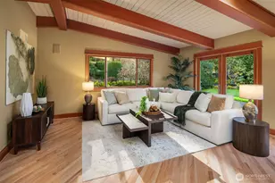 7816 NE 32nd St, Medina, WA 98039 - Photo 10