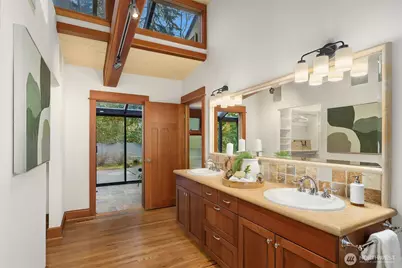 7816 NE 32nd Street, Medina, WA 98039 - Photo 26