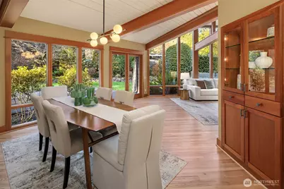 7816 NE 32nd Street, Medina, WA 98039 - Photo 16