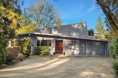 7816 NE 32nd Street, Medina, WA 98039 - Photo 1