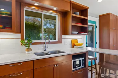 910 9th Avenue N, Edmonds, WA 98020 - Photo 16