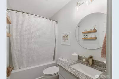 455 Newport Way NW #302, Issaquah, WA 98027 - Photo 16