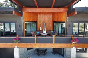 5453 Harborside Ln, Freeland, WA 97249 - Photo 4