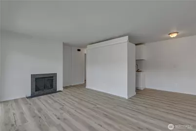 2524 Boyer Avenue E #322, Seattle, WA 98102 - Photo 10