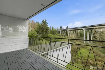 2524 Boyer Avenue E #322, Seattle, WA 98102 - Photo 26