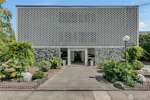 2524 Boyer Ave E, Seattle, WA 98102 - Photo 2