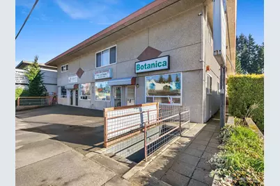 6325 Evergreen Way, Everett, WA 98203 - Photo 2