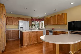 1807 Bradley Dr, Anacortes, WA 98221 - Photo 12