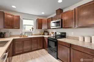 1017 W Main St, Monroe, WA 98272 - Photo 6